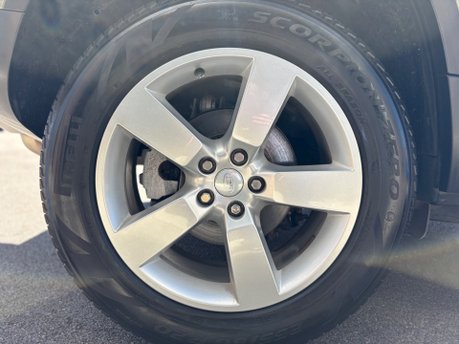 Land Rover Defender 3.0 FIRST EDITION MHEV 25