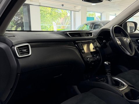 Nissan X-Trail 1.6 DIG-T N-Vision Euro 6 (s/s) 5dr 8