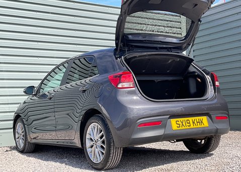 Kia Rio '3' 1.4 DCT 17