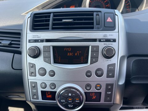Toyota Verso 1.8 V-Matic TR Multidrive S Euro 5 5dr 39