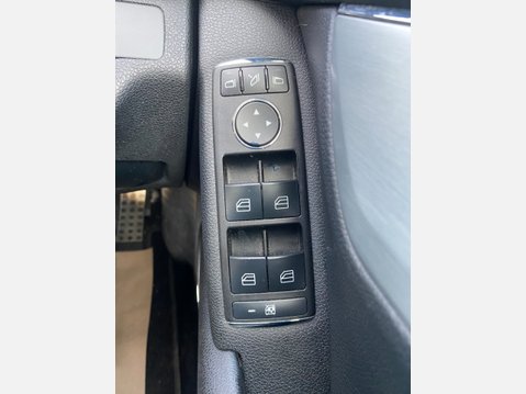 Mercedes-Benz C Class C180 KOMPRESSOR BLUEEFFICIENCY SE 11