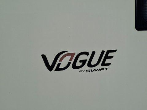 Swift Escape 694 Vogue Edition AUTO 6