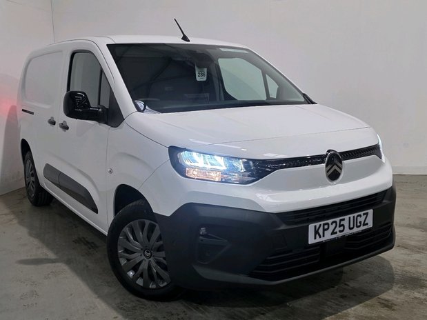 Citroen Berlingo BERLINGO XL DIESEL 1.5 Blue HDi 100ps Van Driver 1