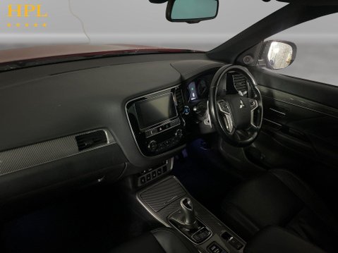 Mitsubishi Outlander 2.4h TwinMotor 13.8kWh 4h SUV 5dr Petrol Plug-in Hybrid CVT 4WD Euro 6 (s/s 14