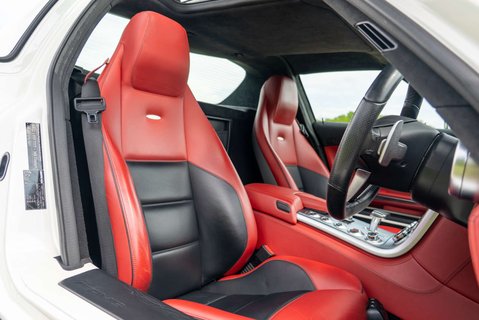 Mercedes-Benz SLS Coupe 11