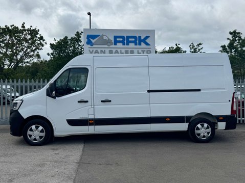 Renault Master 2.3 dCi 35 Business+ Panel Van 4dr Diesel Manual FWD LWB Medium Roof Euro 6 34