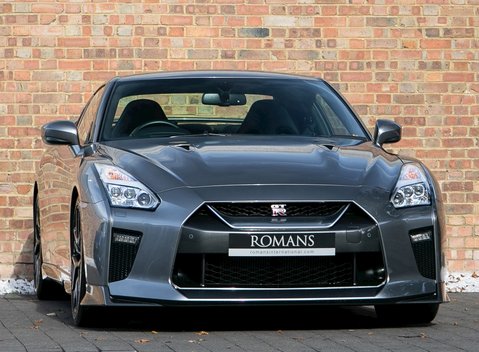 Nissan GT-R Prestige 1