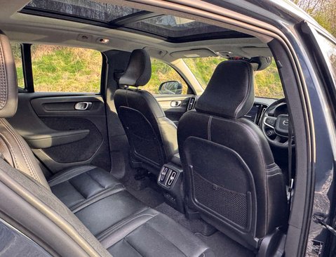 Volvo XC40 2.0 XC40 Inscription Pro D4 AWD Auto 4WD 5dr 18