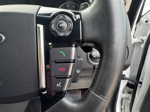 Land Rover Discovery SDV6 HSE 13