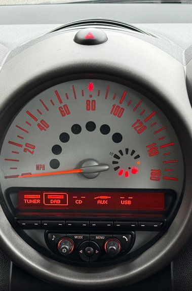 Mini Countryman COOPER D - £35 ROAD TAX - HEATED SEATS - 12 MONTHS MOT -SERVICE HISTORY 