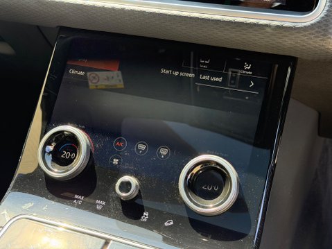 Land Rover Range Rover Velar R-DYNAMIC SE 25
