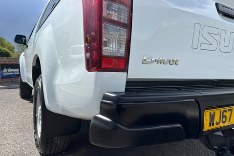 Isuzu D-Max Extended Cab 1.9 4x4 Pickup 23