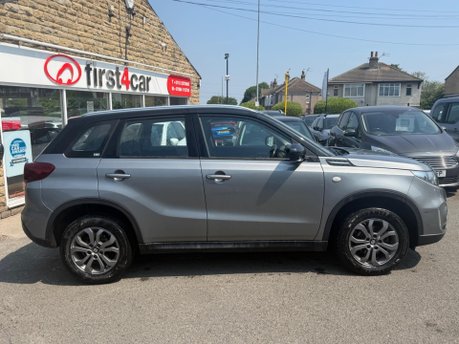 Suzuki Vitara SZ4 BOOSTERJET MHEV 8