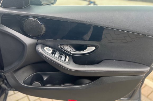 Mercedes-Benz C Class C200 SE PETROL 4 Door 18