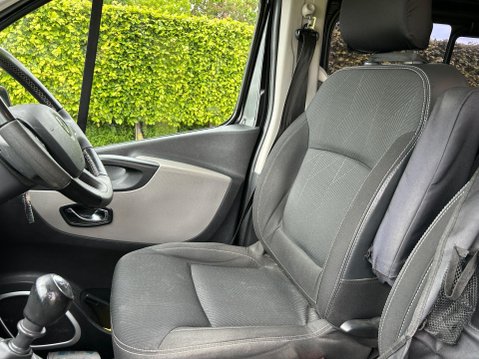 Renault Trafic 1.6 dCi ENERGY 29 Sport Nav Crew Van LWB Euro 6 (s/s) 6dr 10