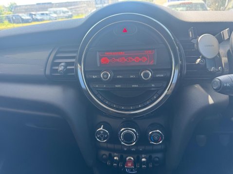 Mini Hatch 1.5 Cooper Euro 6 (s/s) 3dr 11