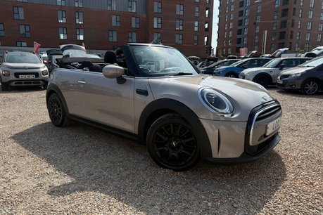 Mini Convertible COOPER CONVERTIBLE…AUTOMATIC ..FULL MINI HISTORY..SAT NAV..BLUETOOTH