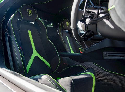 Lamborghini Aventador SVJ LP 770-4 14