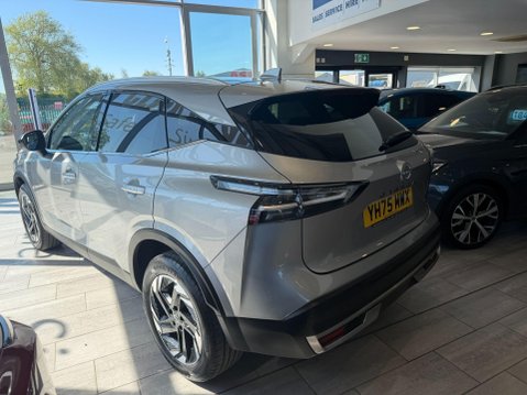 Nissan Qashqai 1.3 DIG-T MHEV N-Connecta XTRON Euro 6 (s/s) 5dr 13