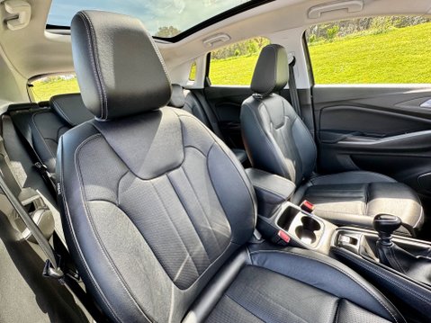 Vauxhall Grandland X ELITE NAV 17