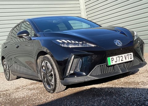 MG MG4 EV 64kWh TROPHY 7