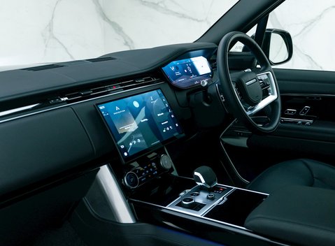 Land Rover Range Rover D350 Autobiography LWB 7 Seater 14