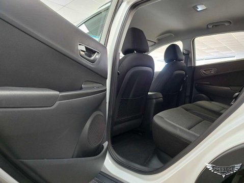 Hyundai KONA 39kWh SE Auto 5dr (10.5kW Charger) 46