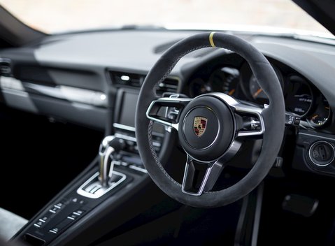 Porsche 911 (991) GT3 RS 11