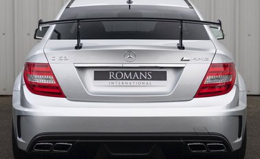 Mercedes-Benz C63 AMG Black Series 5