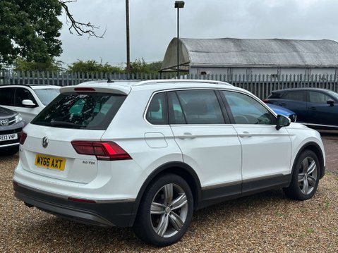 Volkswagen Tiguan 2.0 Tiguan SEL TDI BlueMotion Technology 5dr 2