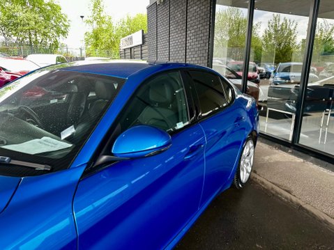 Alfa Romeo Giulia 2.2 TD Speciale Auto Euro 6 (s/s) 4dr 37