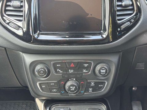 Jeep Compass 1.4 Compass Limited Edition MultiAir II 4x2 5dr 32