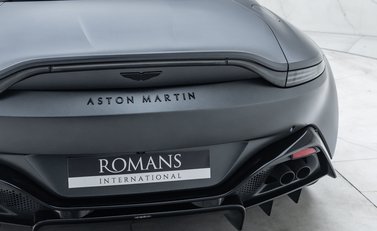 Aston Martin V8 Vantage ROADSTER 32