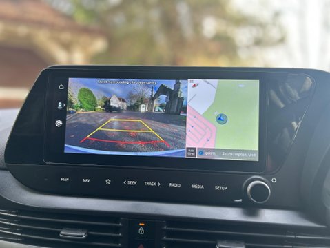 Hyundai i20 T-GDI PREMIUM MHEV 7