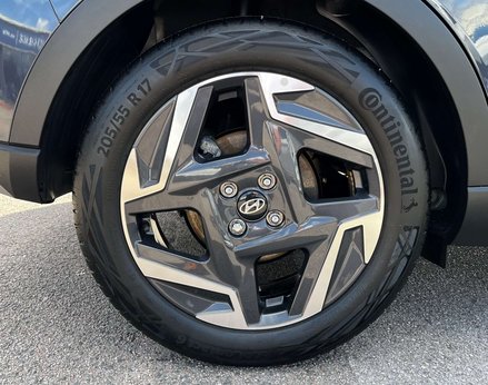 Hyundai BAYON 1.0 Bayon Premium T-GDI Auto 5dr 15