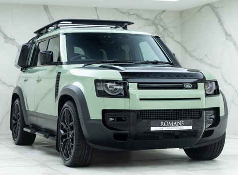 Land Rover Defender 110 75th Anniversary P400e 1