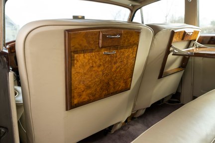 Rolls-Royce Silver Cloud II 33