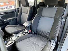 Mitsubishi Outlander 2.4 Outlander Design PHEV CVT 4WD 5dr 71