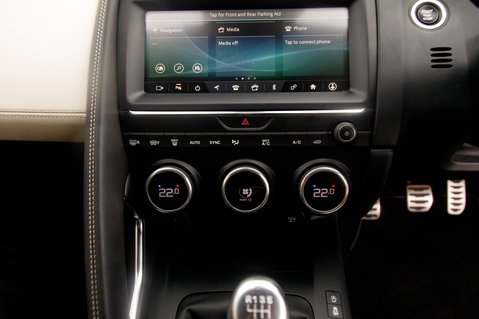 Jaguar E-Pace R-DYNAMIC S 37