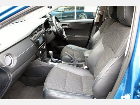 Toyota Auris EXCEL VALVEMATIC 11