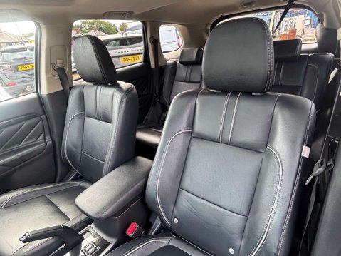 Mitsubishi Outlander 2.0h 12kWh GX4h SUV 5dr Petrol Plug-in Hybrid CVT 4WD Euro 6 (s/s) (200 ps) 13
