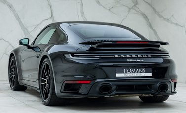 Porsche 911 Turbo S (992) 7