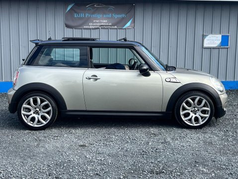Mini Hatch 1.6 Cooper S Euro 4 3dr 21