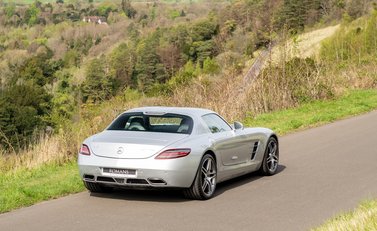 Mercedes-Benz SLS AMG 9