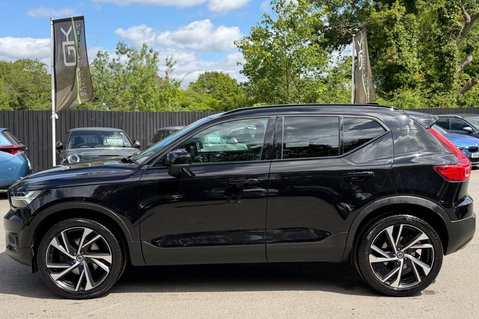 Volvo XC40 D4 R-DESIGN PRO AWD 6