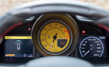 Ferrari 458 Spider 18