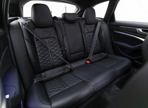 Audi RS6 Avant Carbon Black 13