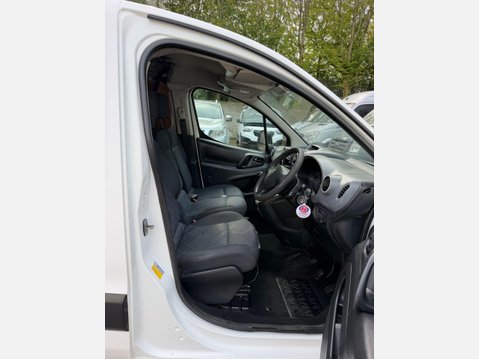 Peugeot Partner 1.6 HDi 625 SE Panel Van 4dr Diesel Manual L1 (153 g/km, 75 bhp) 24