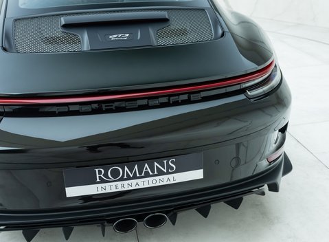 Porsche 911 GT3 Touring (992) 31