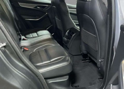 Jaguar F-Pace 2.0 P400e 17.1kWh R-Dynamic S SUV 5dr Petrol Plug-in Hybrid Auto AWD Euro 6 10